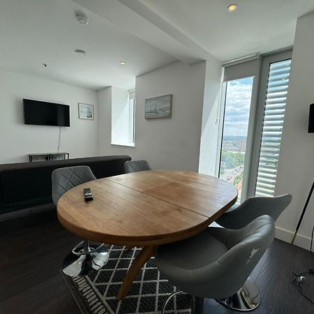Cozy One Bedroom Flat 20 Mins Central London Bp142 المظهر الخارجي الصورة